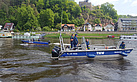 Zwei Boote und ihre Fachhelfer/-innen erreichten den Kurort Rathen  (Foto: Susan Schmidt)