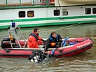 Unterstützung der Taucher vom Boot aus (Foto: Martin Wesp)