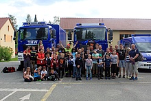 Gruppenbild der Teilnehmer des Deutsch-Tschechisches Jugendcamp (Fotograf: THW Pirna)