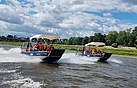 Auf den Mehrzweckarbeitsbooten der FGW ging es für die Gäste elbaufwärts zurück nach Pirna  (Foto: Sarah Pein)