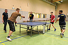 Tischtennis zum Dienstsport in der Lohmener Sporthalle  (Foto: Susan Schmidt)