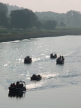 Boote auf dem Weg nach Dresden (Foto: THW Pirna)