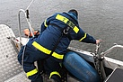 Fahrmanöver und Mann-über-Bord mit Hilfe eines Schwimmkörpers wurden ausgiebig geübt (Foto: Susan Schmidt)