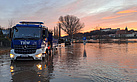 Das Slippen eines MzAB beim Elbe-Hochwasser  (Foto: THW/OV Pirna)