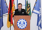 Ministerialrat Ulrich Bornmann würdigt die ehrenamtliche, aber professionelle Arbeit (Fotograf: André Jakob)