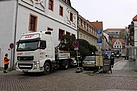 Transport des Baumes durch die Pirnaer Altstadt (Fotograf: Plan de Saxe GmbH)