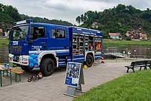 Der Gerätekraftwagen auf dem Weg zur Rathener Fähre (Fotograf: THW Pirna)